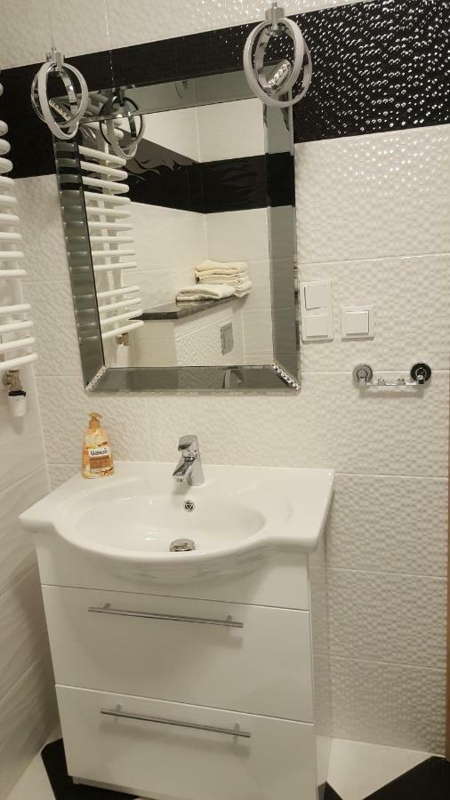 Wroclaw Apartamenty Kepa Mieszczanska Eksteriør billede